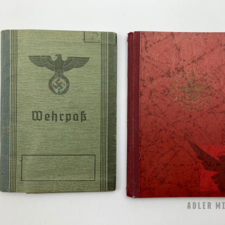 WW2 German Wehrpass & D.A.F Set
