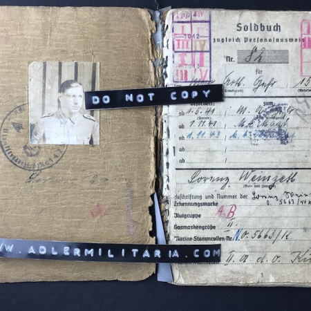 Soldbuch - MA Obermaat Lorenz Weinzettl - Marine Artillerie Abt 608 - Holdout at Island Cézembre - St Malo! - France 1944 (Sold)