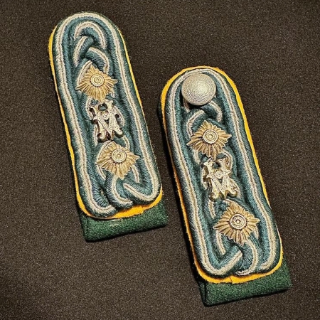 WW2 German Shoulder Boards - Heeresbeamter - Futtermeister - Super Rare Board - Kavallarie