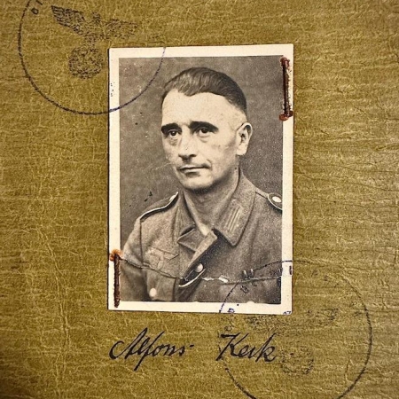 WWII Wehrmacht Soldbuch - Stabsgefr Keck - 10. Radfahrer-Jäger-Brigade - Prussia 1945 - Wounded - Heiligenbeil Pocket 1945 - Sold