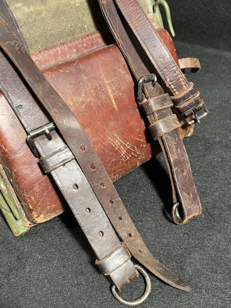 WWII German Army Cable Carrier - Original 1939 Wehrmacht Nachrichtentruppen- Leather and Makers Mark Solingen - WaA Numbered Leather & Metal - Kabeltrommel Traggestell -   Rare (On Deal or No Deal) - Image 4