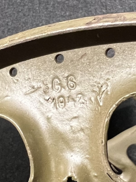 WWII German Army Cable Carrier - Original 1939 Wehrmacht Nachrichtentruppen- Leather and Makers Mark Solingen - WaA Numbered Leather & Metal - Kabeltrommel Traggestell -   Rare (On Deal or No Deal) - Image 5