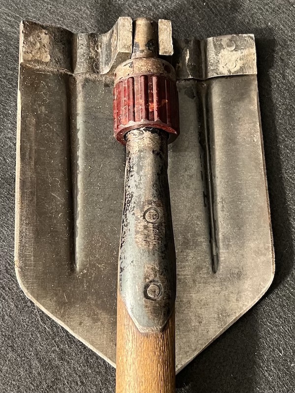 thumbnail interactive-video image 1 of German Army Style Triple Folding Spade – Heavy Duty Feldspaten Shovel – NATO Quality 1 of 2