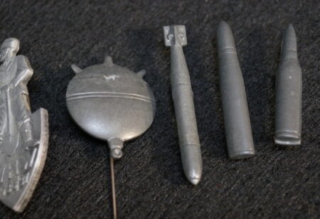 WWII German Winter Hilfswerk Set - Free Shipping! - Image 5