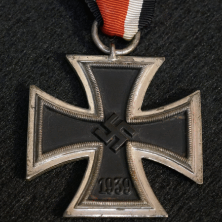 WW2 German Iron Cross Second Class - Mm 106 Gebr Schneider- Wien - Free WW Tracked Shipping!