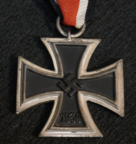 WW2 German Iron Cross Second Class - Mm 106 Gebr Schneider- Wien - Free WW Tracked Shipping!
