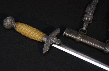 Original WWII German Luftwaffe Officers 2nd Model Dagger made by Ernst Pack & Söhne of Solingen - Image 3