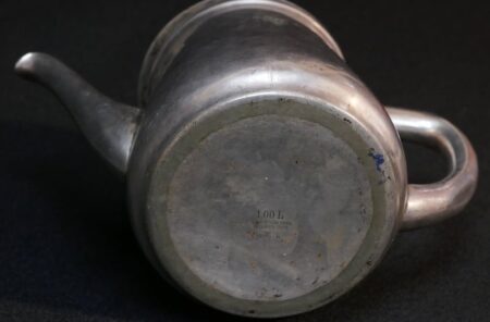 Original WWII German Luftwaffe Silver -  1.L Tea Pot - Luftwaffe Offiziersheim Kaufbeuren - Fliegerhorst Kaufbeuren- Rare - Image 3
