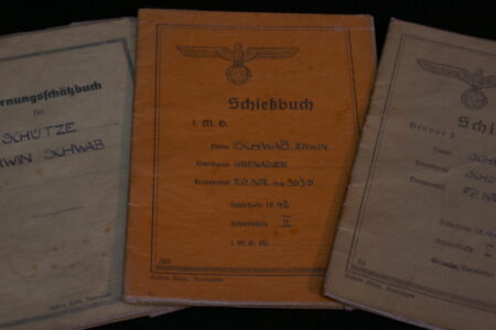 Original WWII German Soldiers Shooting Record Books and Photograph - Schießbuch - MG Gunner - Grenadier- (Feldausbildung) Regiment 718 - Image 4