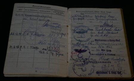 Original WWII German Army Soldbuch - Obergefreiter Karl Haas - 353 Infanterie Division - Siegfried Line - POW - EK2 - West Front - Image 18