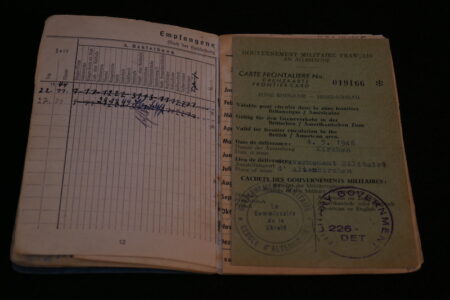 Original WWII German Luftwaffe Soldbuch - Obergefreiter Heinrich Becker - Luftgau-Nachrichten-Regiment Moskau - Image 12