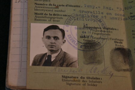 Original WWII German Luftwaffe Soldbuch - Obergefreiter Heinrich Becker - Luftgau-Nachrichten-Regiment Moskau - Image 14