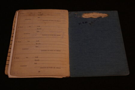 Original WWII German Luftwaffe Soldbuch - Obergefreiter Heinrich Becker - Luftgau-Nachrichten-Regiment Moskau - Image 31