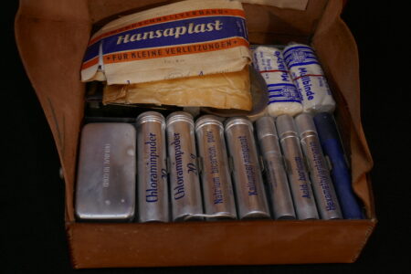 Original WWII German Luftschutz Medical Kit - Complete with Contents (US SALES ONLY) - Image 8