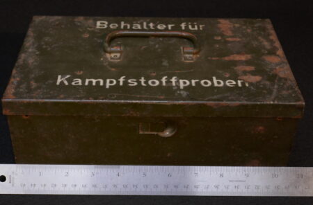 Original WWII German Army Wehrmacht Box for - Behälter für Kampfstoffproben -Chemical warfare samples - Rare - Image 12