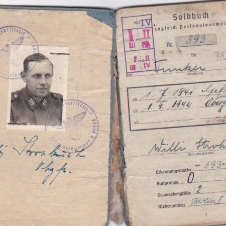 WWII German Luftwaffe Soldbuch Grouping - Obergefr Willi Strohbusch - Berliner -1 x Bandenkampftage Wounded Fighting Greek Partisans - Oberkommando der Luftwaffe Berlin-Kladow - Berlin-Kladow 1945 !