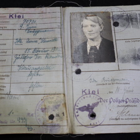 Original WWII German Kennkarte - Woman from Kiel