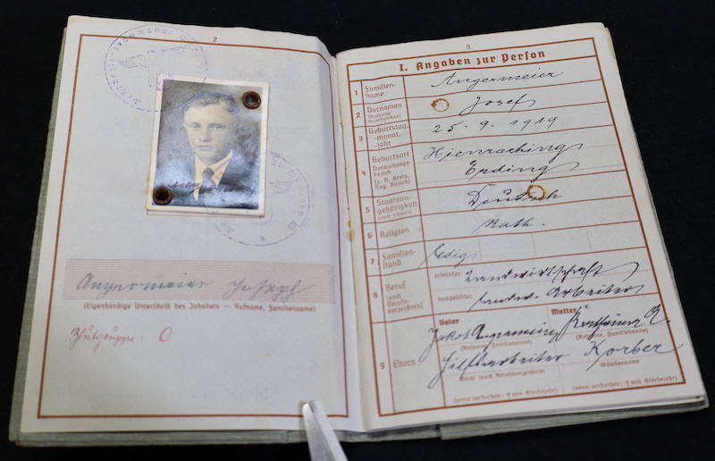 Original WWII German Wehrmacht Wehrpass ID - Gefr Josef Angermeier - Infanterie Regiment 488 -268. Infanterie-Division - KIA 1941 Russia