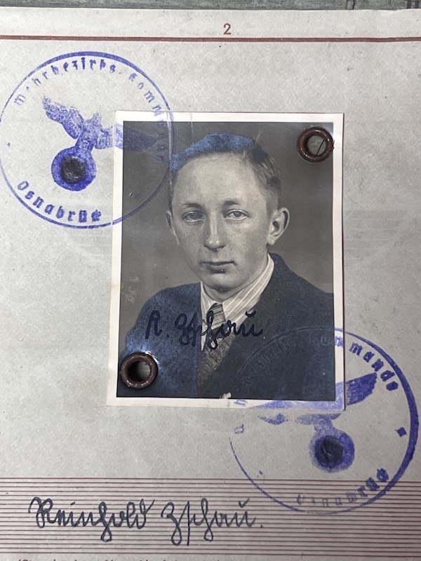 Original WWII German Wehrmacht Wehrpass & Traditions Badge Grouping - Obgefr Reinhold Zschau - Panzer-Aufklärungs-Abteilung 1 - 1 Panzer Division - Iron Cross Certificate - RARE! - Image 3