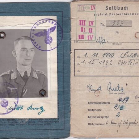 WWII German Luftwaffe Soldbuch & Wehrpass - Oberfeldwebel Kurt Reetz - Fallschrimjäger Regiment 20 - Fighting the British - LW Ground Assault 30.4.1945 !